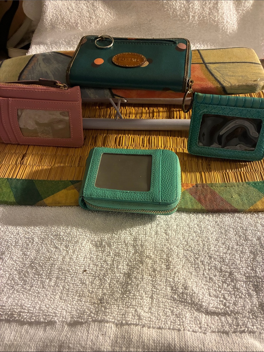 Lot:Zip Wallet w/ ID Window, wristlet and key ID holder